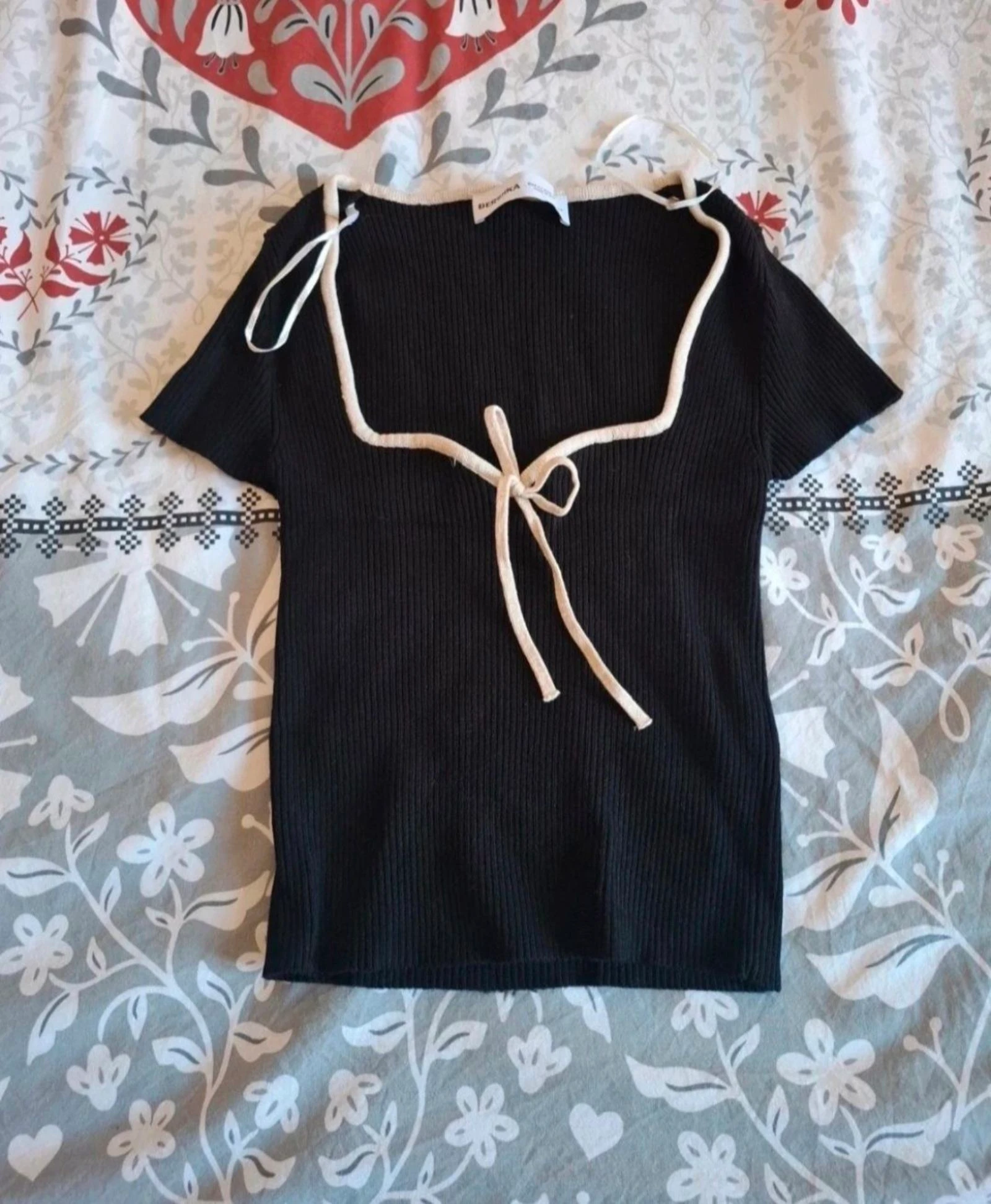 Beau top T-shirt bershka taille 34